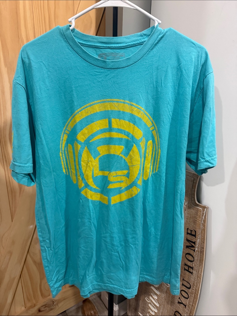 Men's Teal Short-Sleeve Graphic Tee with Yellow Print